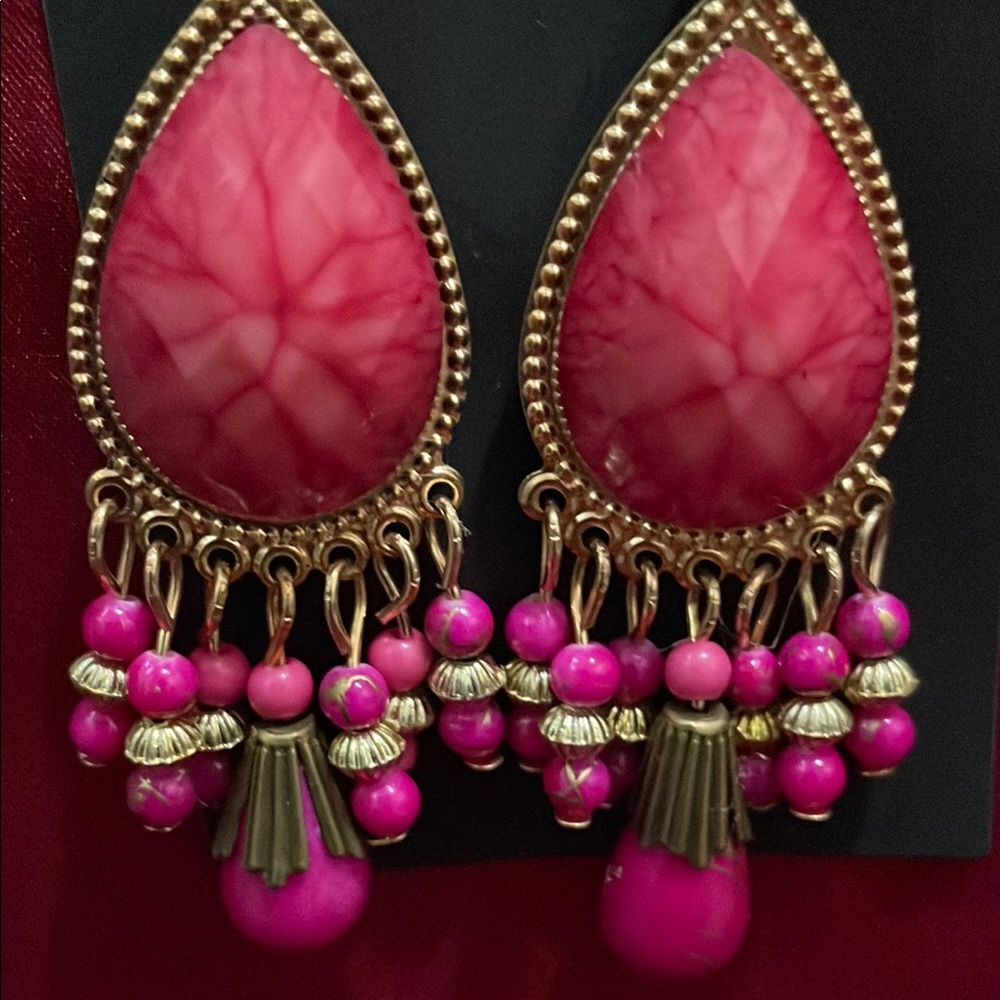 Fashion Jewelry Pink and Gold Chandelier Earrings - Picture 5 of 7